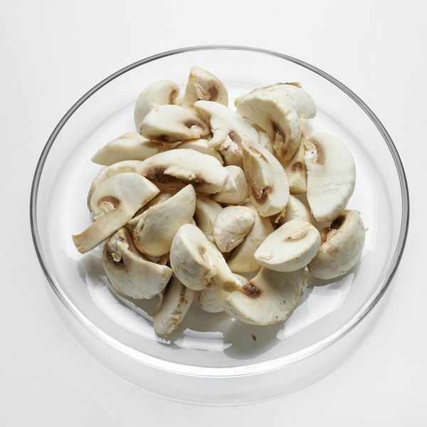 Champignons Viertel  1 kg  Polen