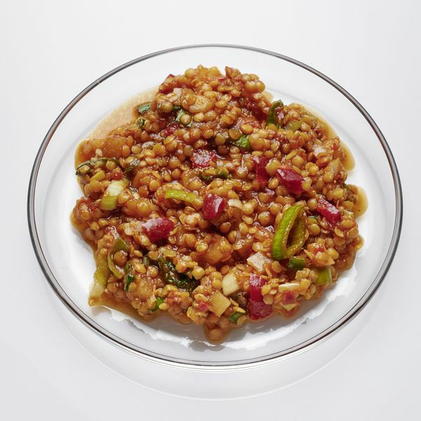 Omas Linsensalat vegetarisch  1 kg Becher  Deutschland