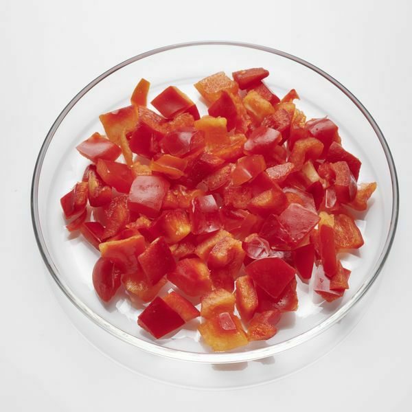 Paprika rot Würfel 15 mm  1 kg Beutel  Deutschland